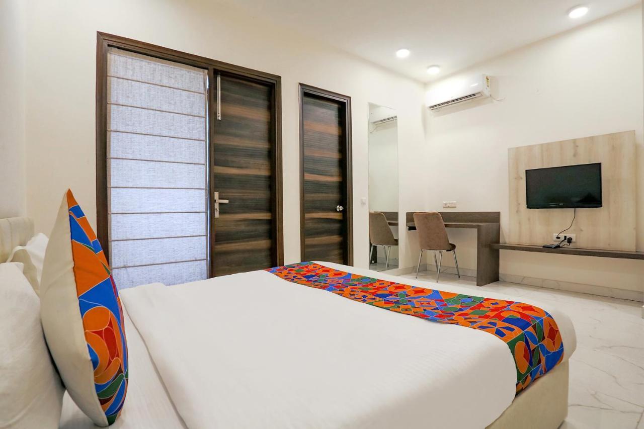 Fabhotel Ab Inn Huda City Center Gurgaon Exterior photo