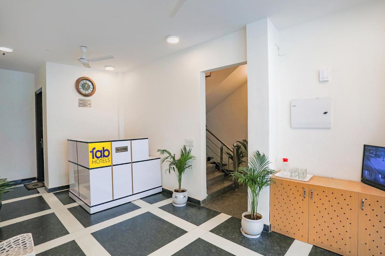 Fabhotel Ab Inn Huda City Center Gurgaon Exterior photo